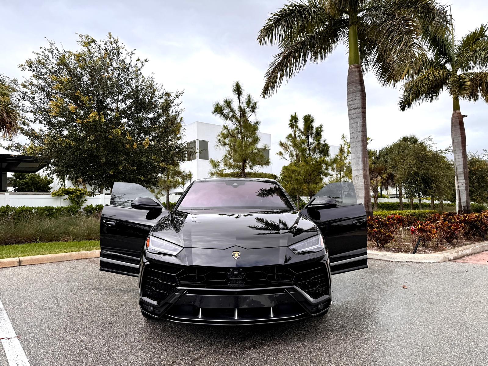 Image Lamborghini Urus 2019