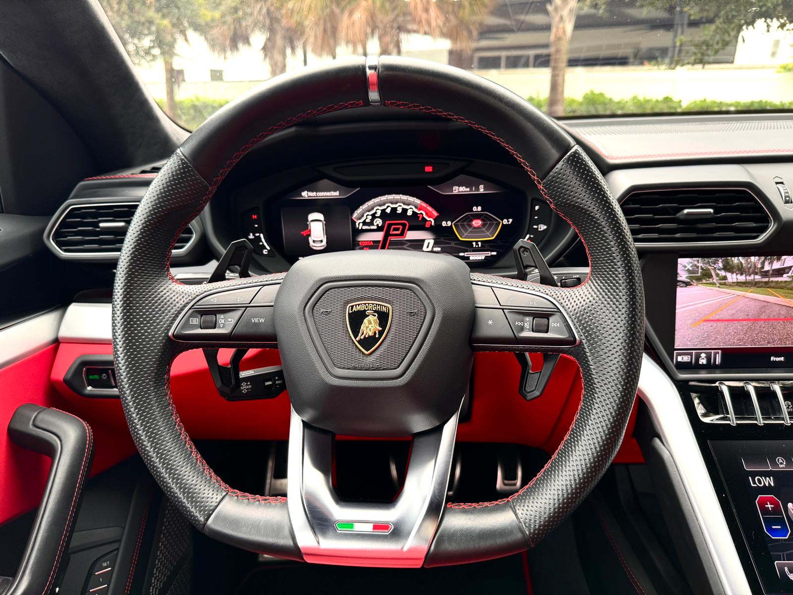 Image Lamborghini Urus 2019