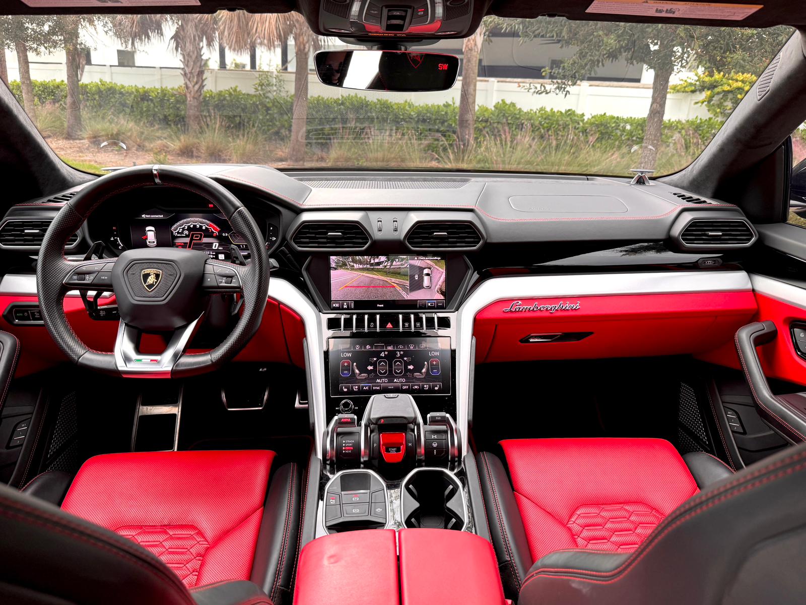 Image Lamborghini Urus 2019